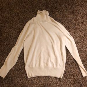 Lightweight turtleneck